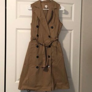 Sleeveless Trench Coat